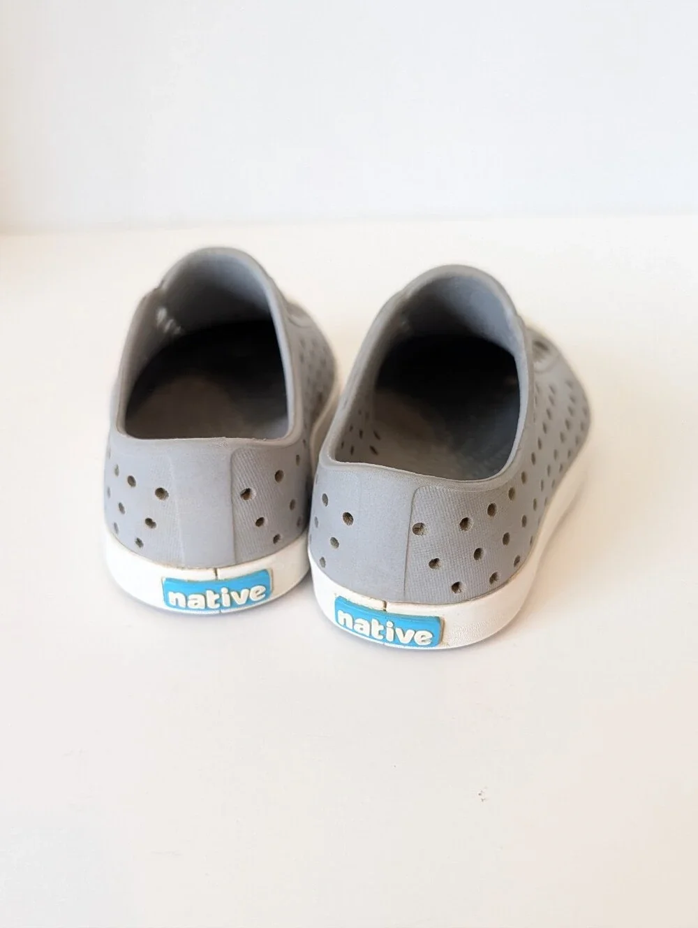 NATIVE Jefferson Child Size C7 Slip On Waterproof Shoes Gray